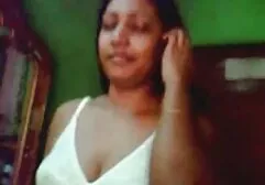 Girls Out West - sexfilme für frauen kostenlos Pigtailed Teenie mit haariger Muschi steigt aus